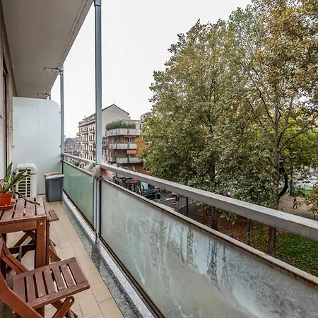 Luxury Via Montenevoso 4 Pax Wi-fi Appartement