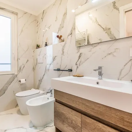 Appartement Luxury Via Montenevoso 4 Pax Wi-fi *