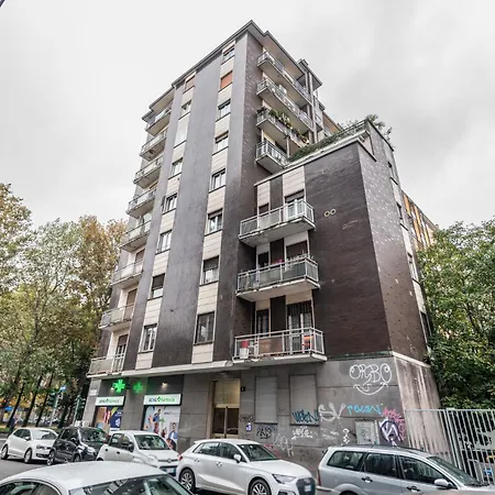 Luxury Via Montenevoso 4 Pax Wi-fi * Milaan